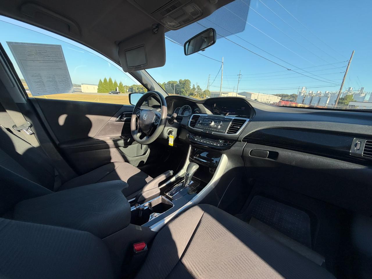 Honda Accord photo 18