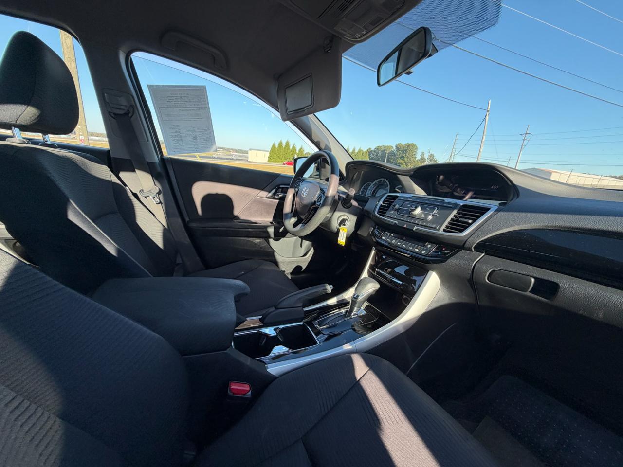 Honda Accord photo 19
