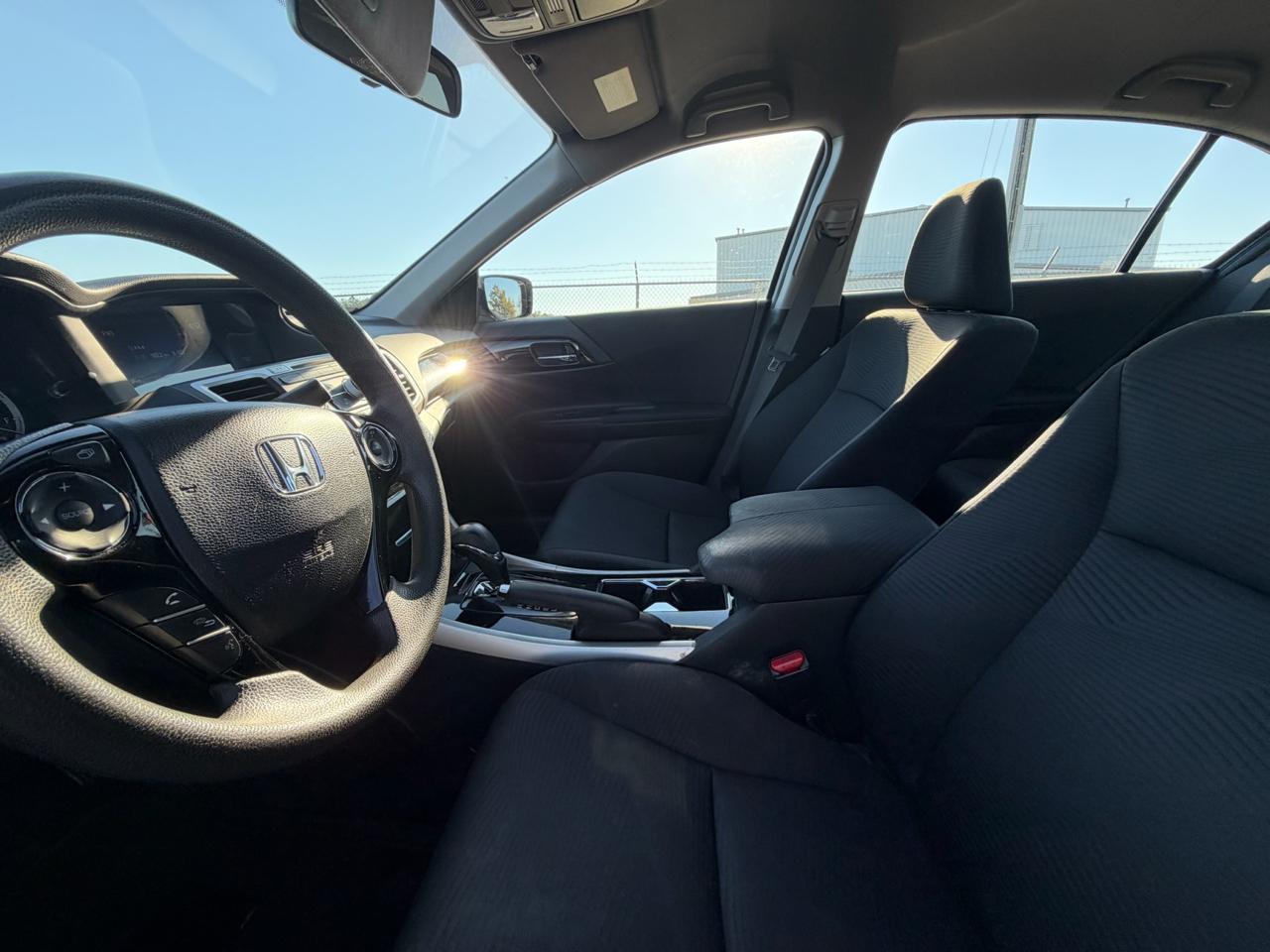 Honda Accord photo 21