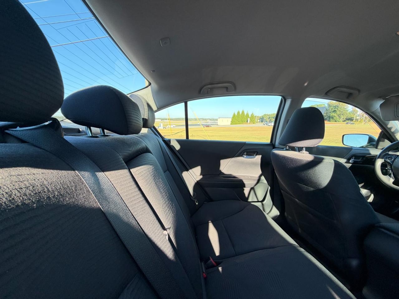 Honda Accord photo 25