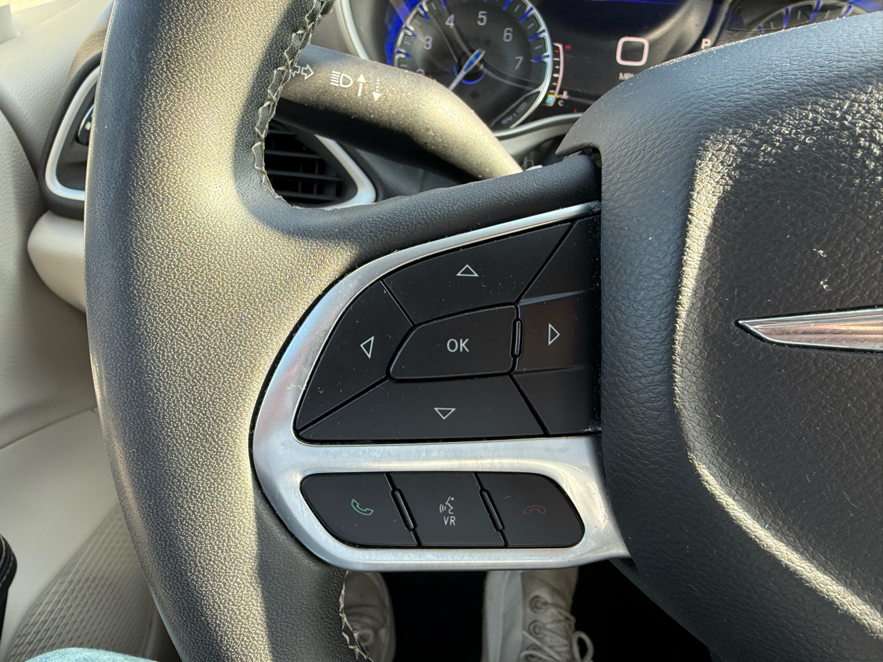 Chrysler Pacifica Touring L FWD 2022