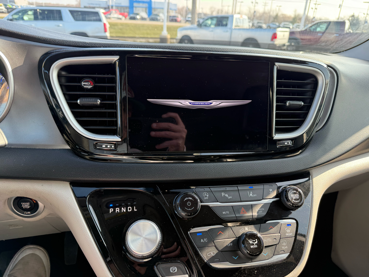 Chrysler Pacifica Touring L FWD 2022