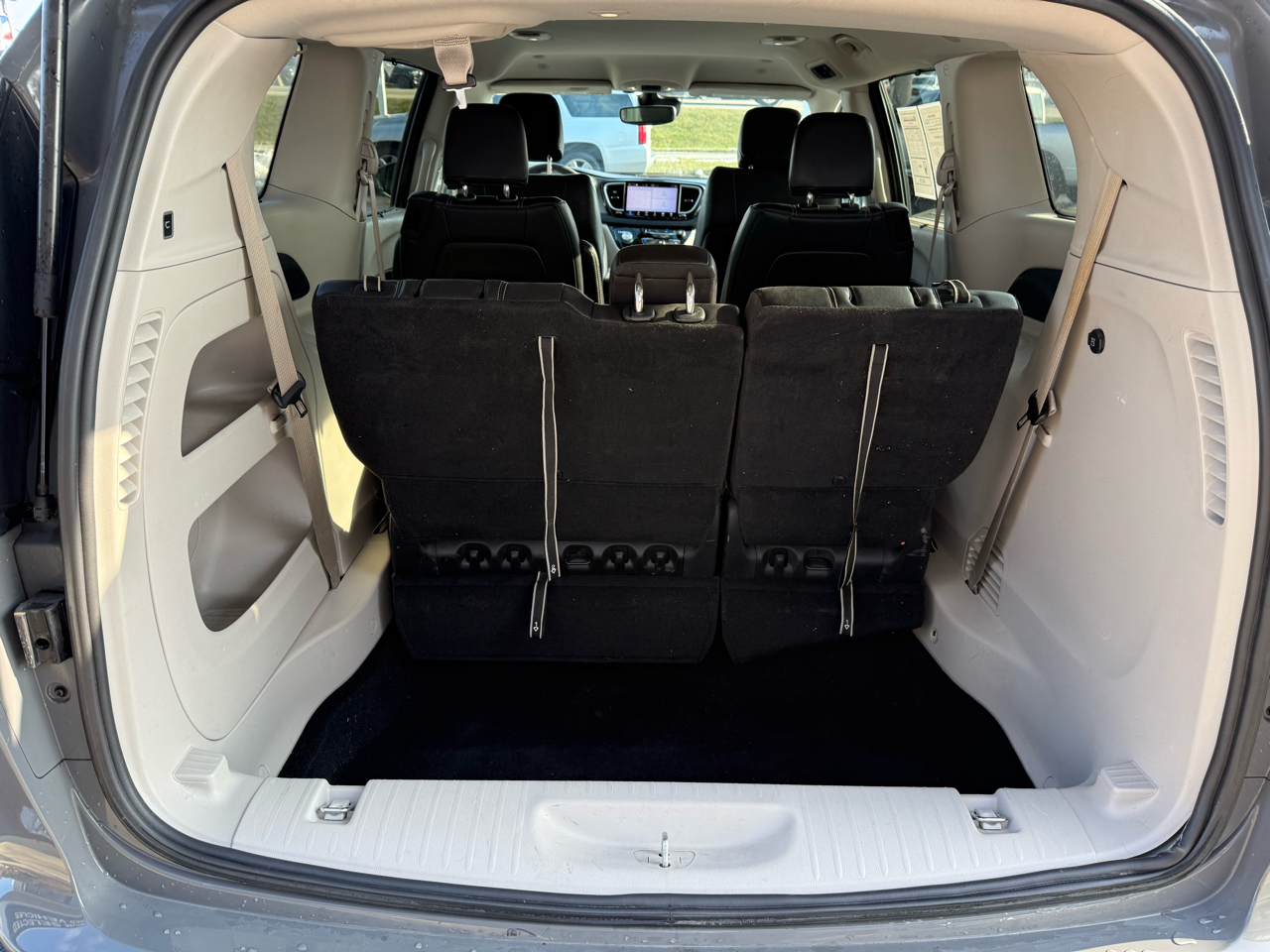 Chrysler Pacifica Touring L FWD 2022