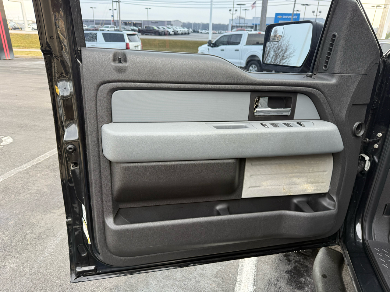 Ford F-150 4WD SuperCrew 145" Lariat 2014