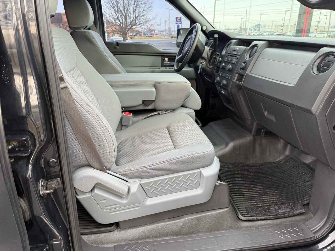 Ford F-150 4WD SuperCrew 145" Lariat 2014