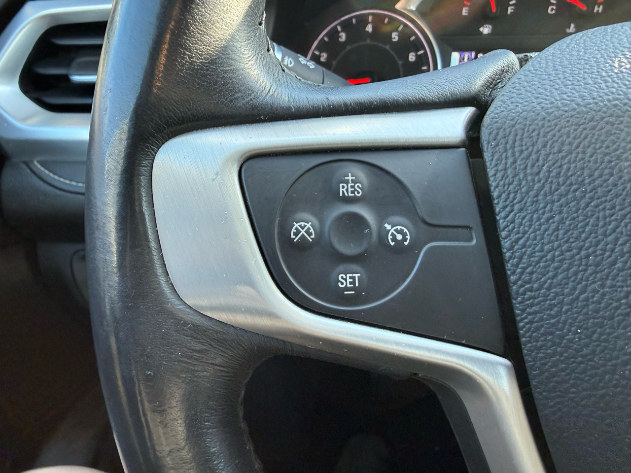 GMC Acadia FWD 4dr SLT w/SLT-1 2018