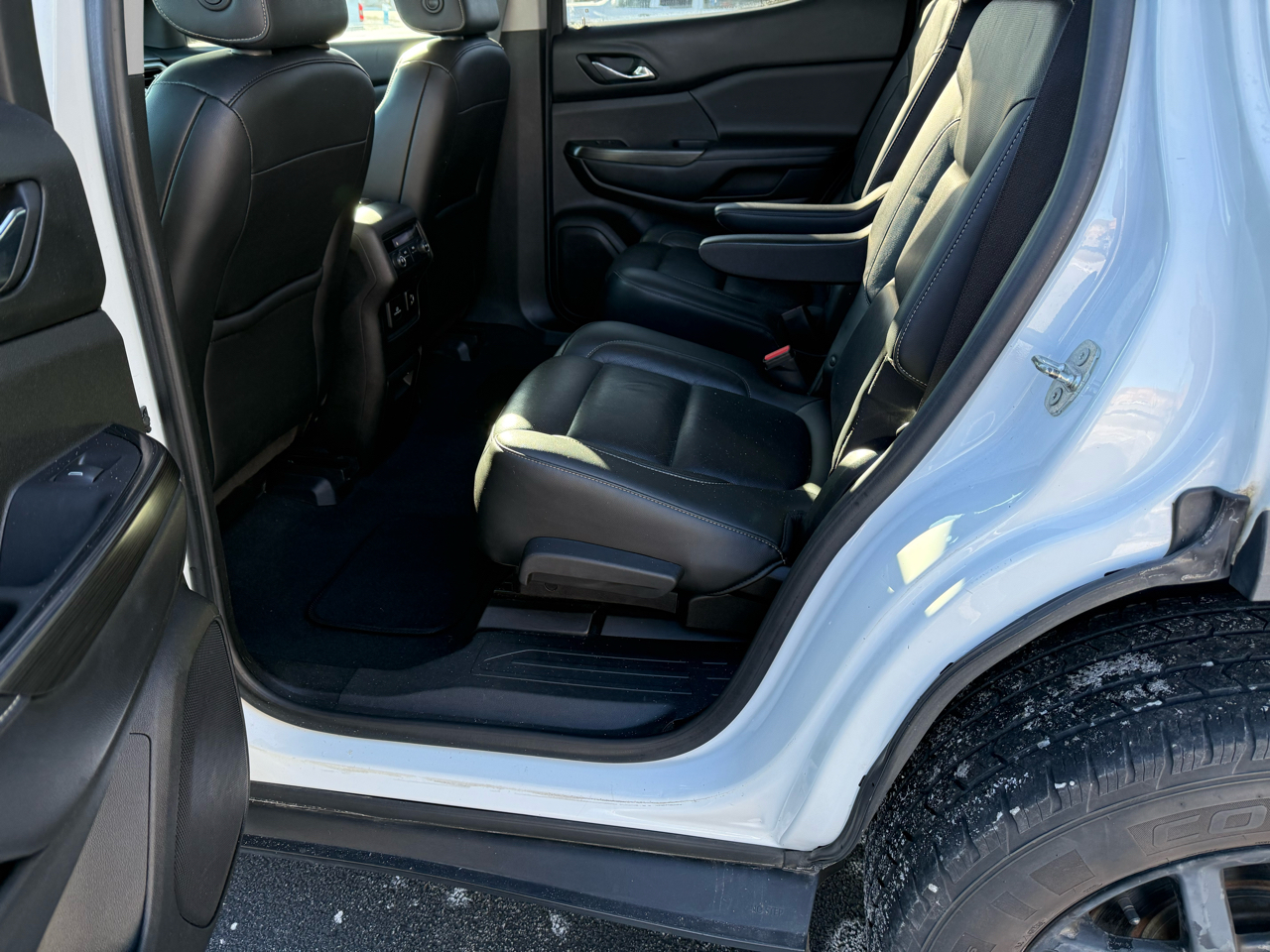 GMC Acadia FWD 4dr SLT w/SLT-1 2018