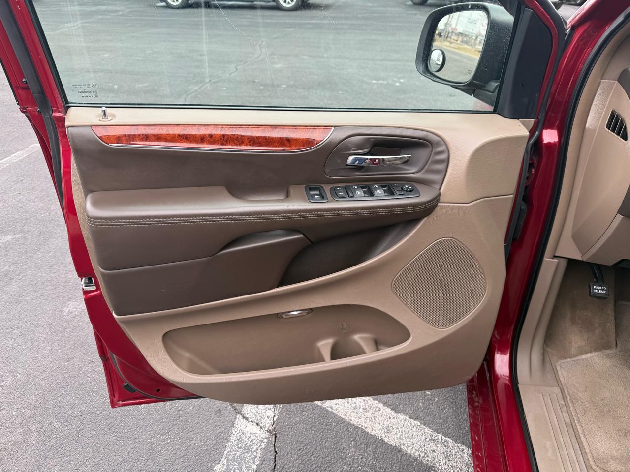 Chrysler Town & Country 4dr Wgn Touring 2016