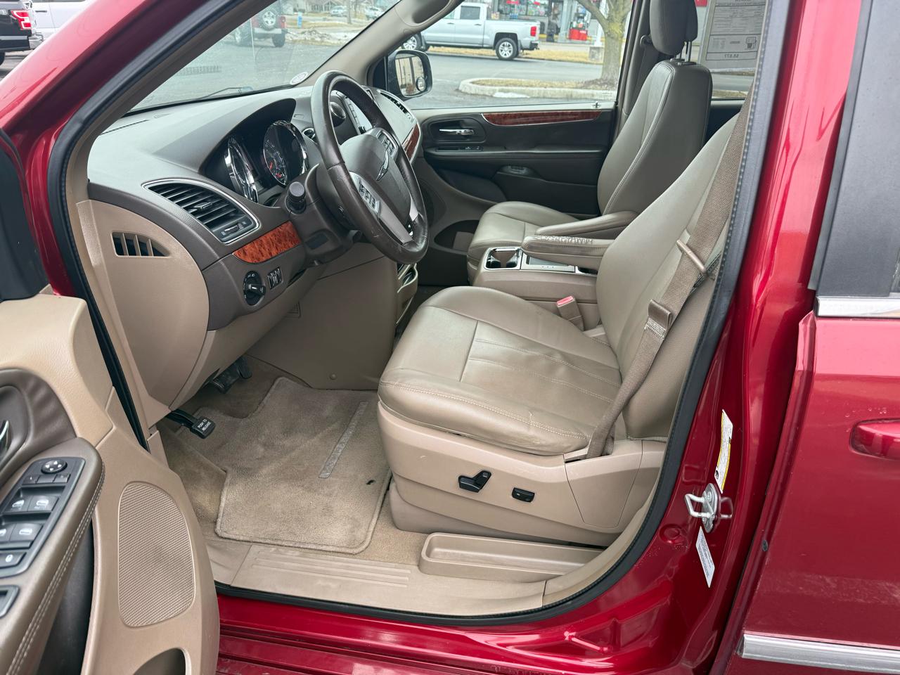 Chrysler Town & Country 4dr Wgn Touring 2016