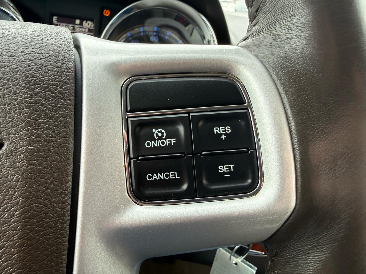 Chrysler Town & Country 4dr Wgn Touring 2016