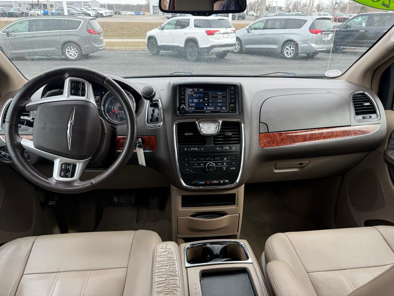 Chrysler Town & Country 4dr Wgn Touring 2016