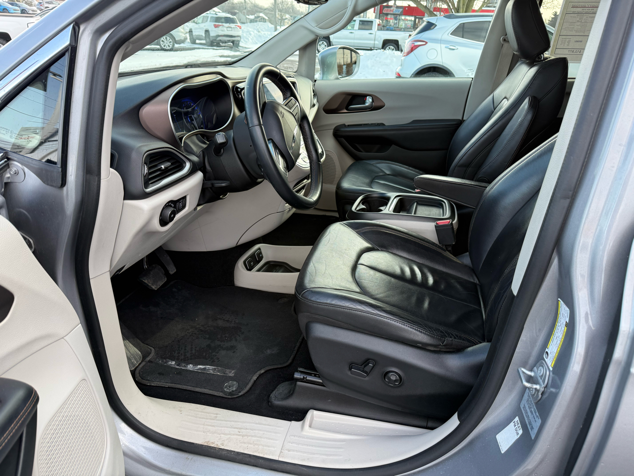 Chrysler Pacifica Touring-L FWD 2017