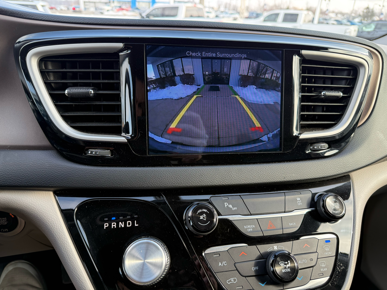 Chrysler Pacifica Touring-L FWD 2017