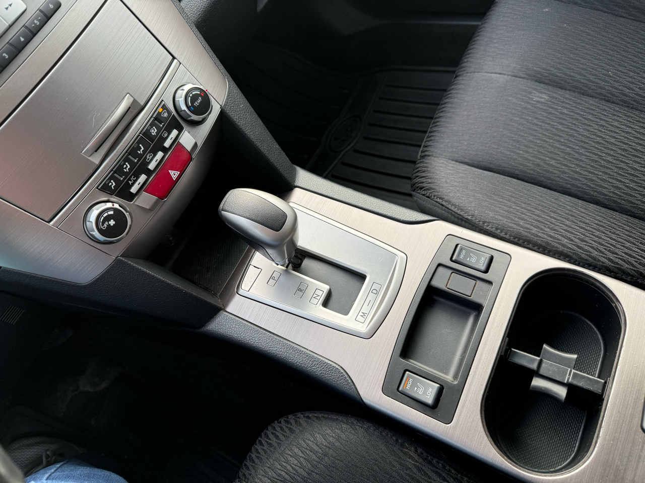 Subaru Outback 4dr Wgn H4 Auto 2.5i Premium 2012