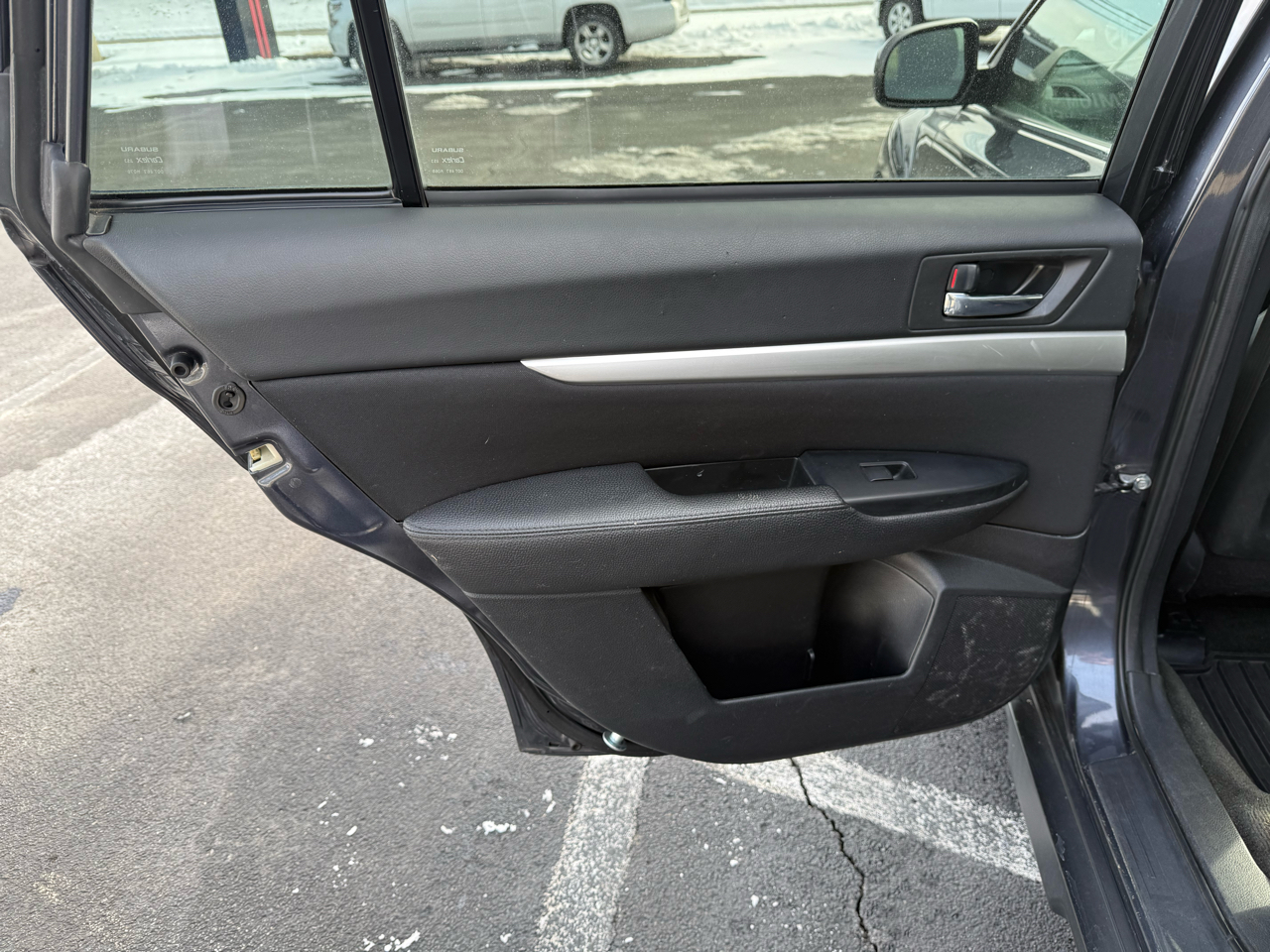 Subaru Outback 4dr Wgn H4 Auto 2.5i Premium 2012