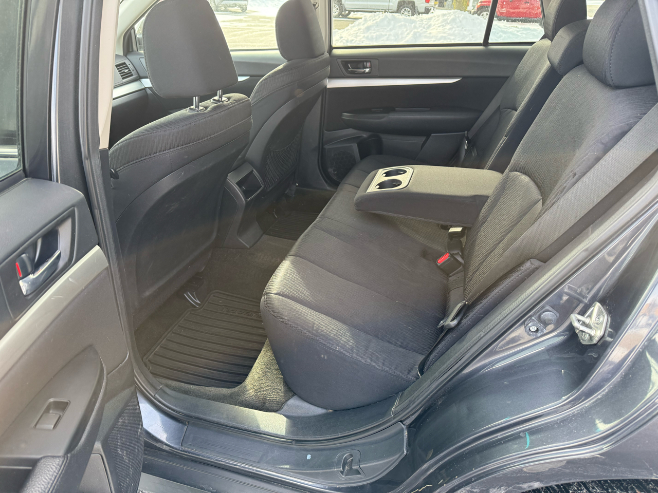 Subaru Outback 4dr Wgn H4 Auto 2.5i Premium 2012