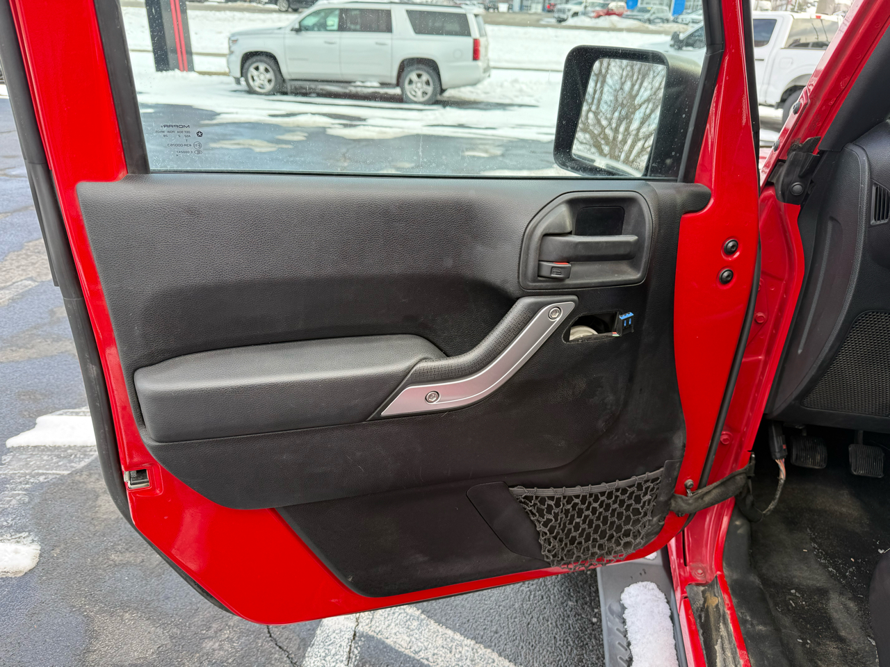 Jeep Wrangler Unlimited 4WD 4dr Sahara 2012