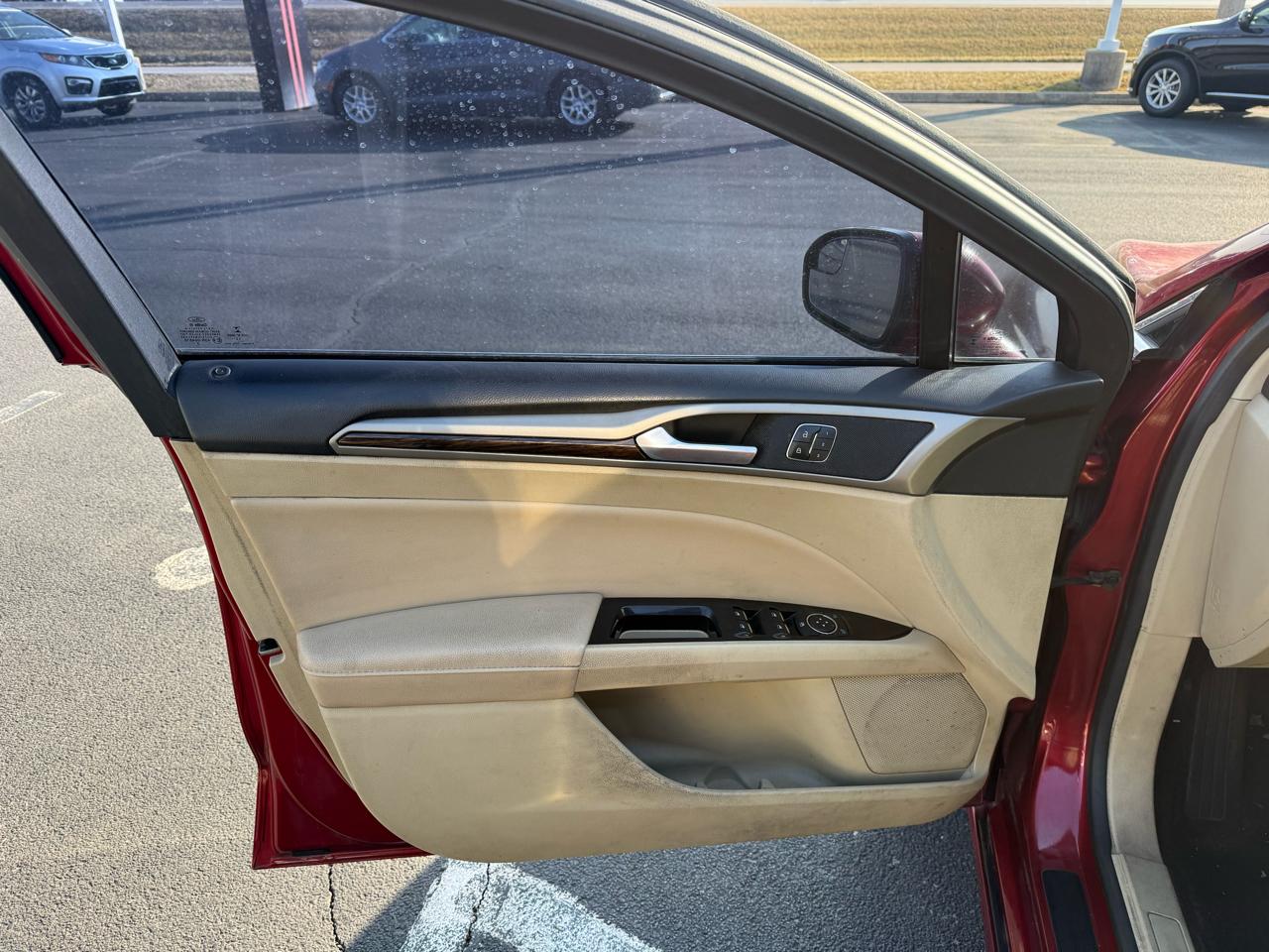 Ford Fusion 4dr Sdn SE FWD 2014