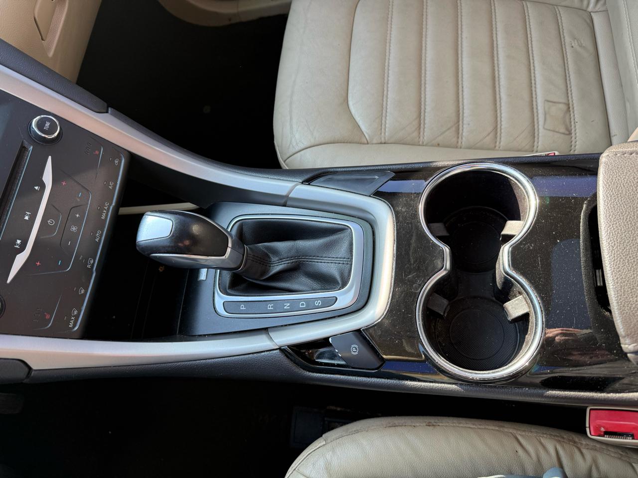 Ford Fusion 4dr Sdn SE FWD 2014