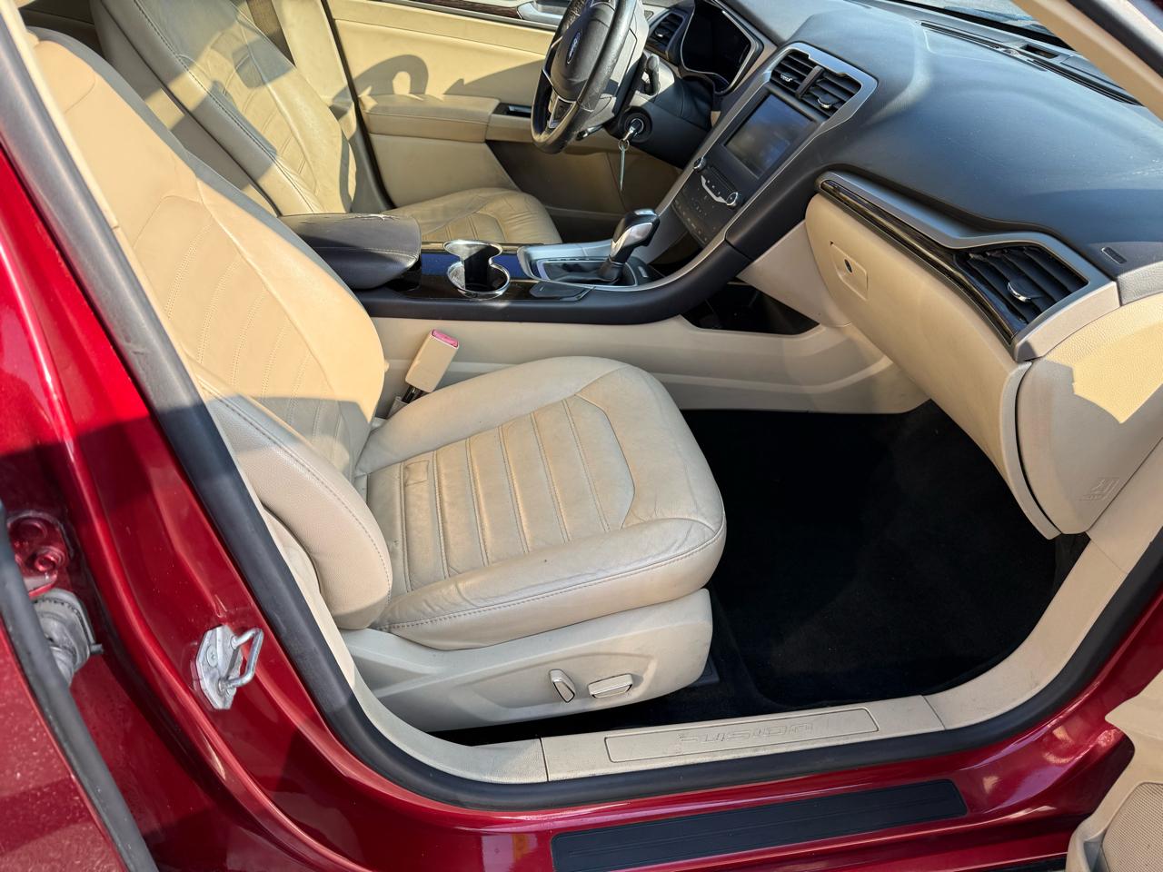 Ford Fusion 4dr Sdn SE FWD 2014