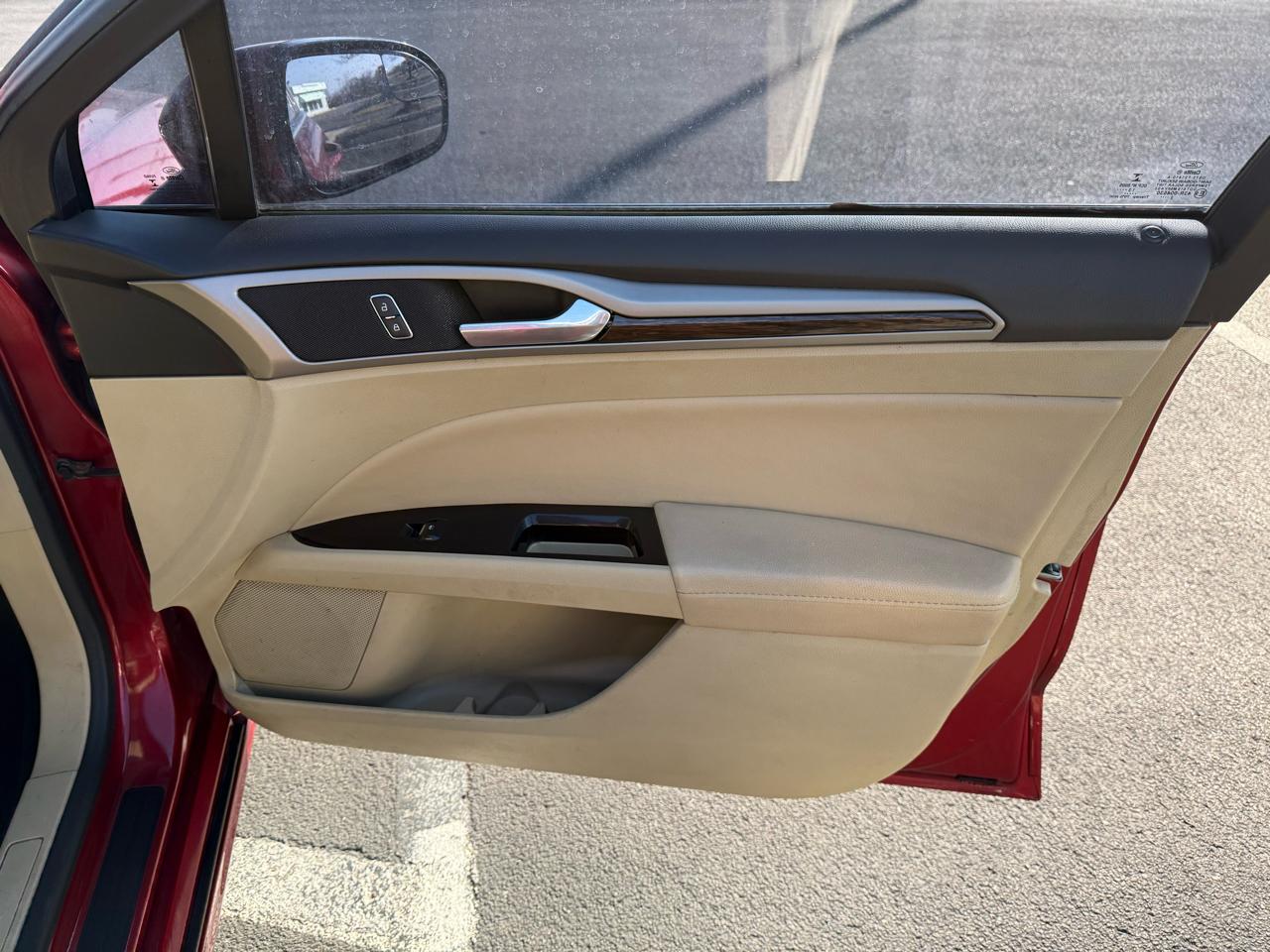 Ford Fusion 4dr Sdn SE FWD 2014