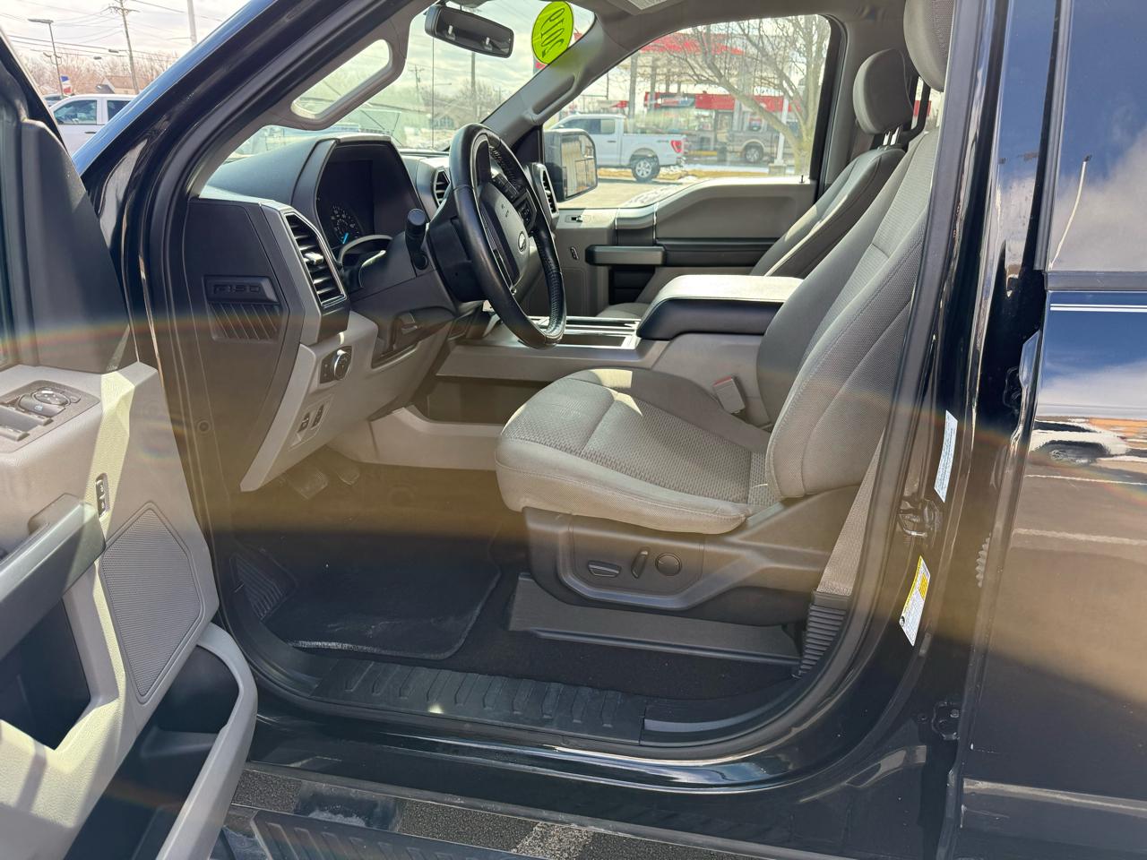 Ford F-150 4WD SuperCrew 157" XLT 2019