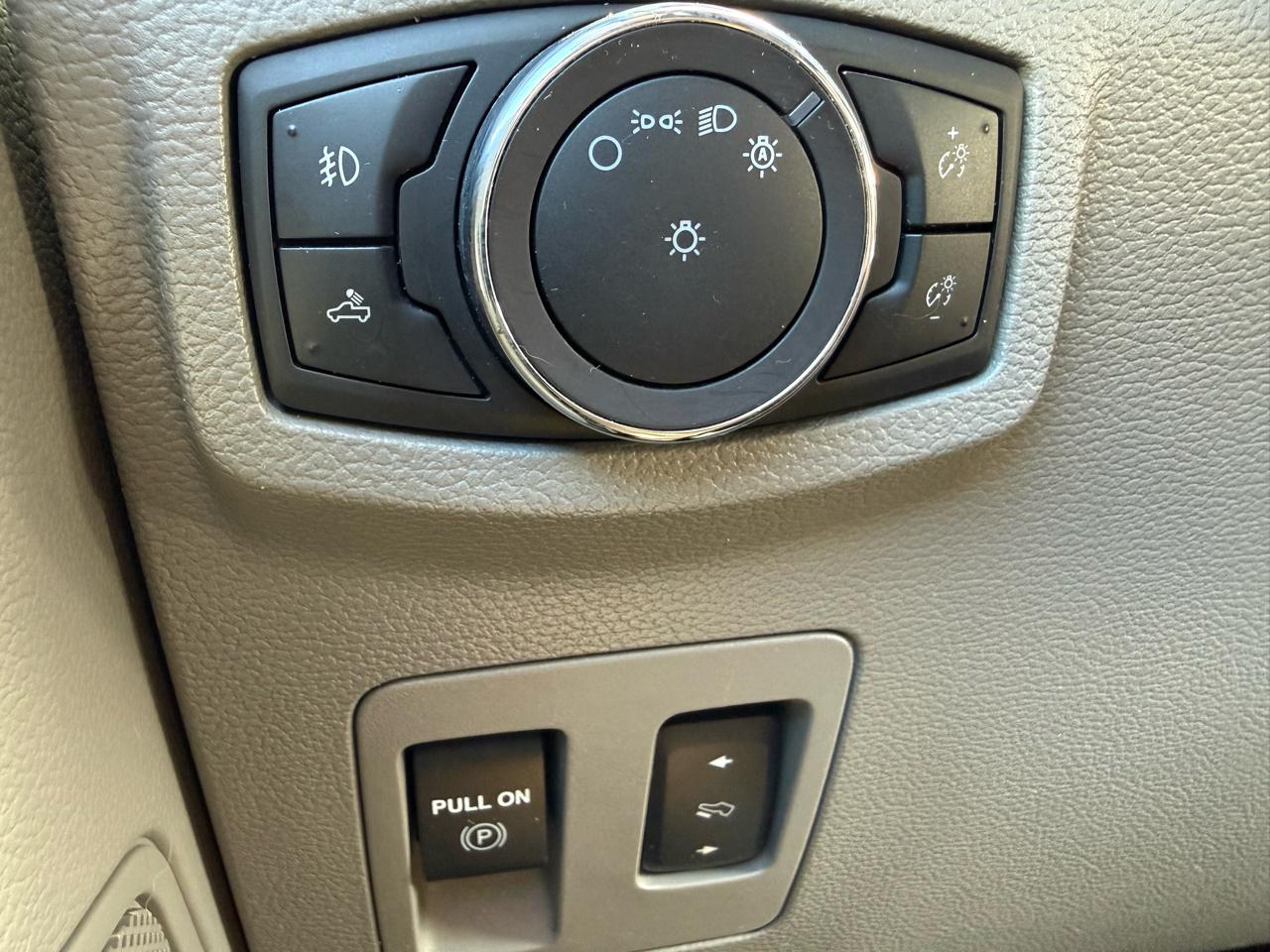 Ford F-150 4WD SuperCrew 157" XLT 2019