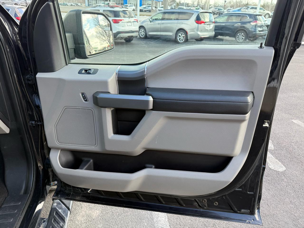 Ford F-150 4WD SuperCrew 157" XLT 2019