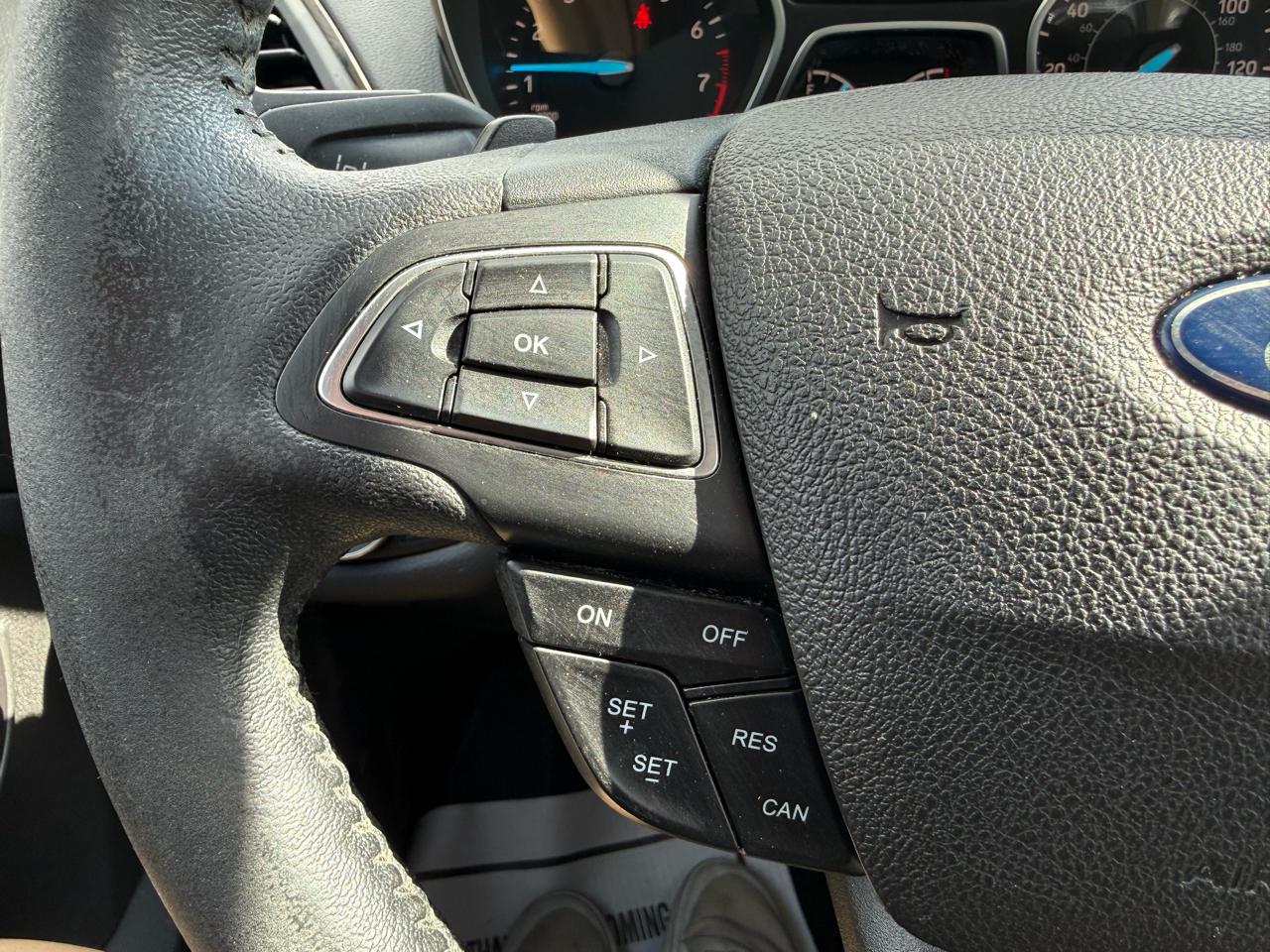 Ford Escape Titanium FWD 2017