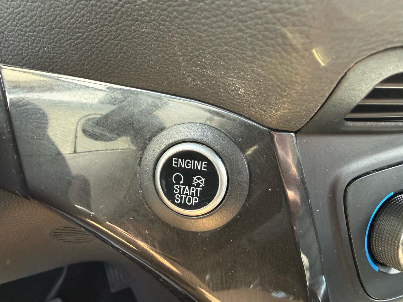 Ford Escape Titanium FWD 2017