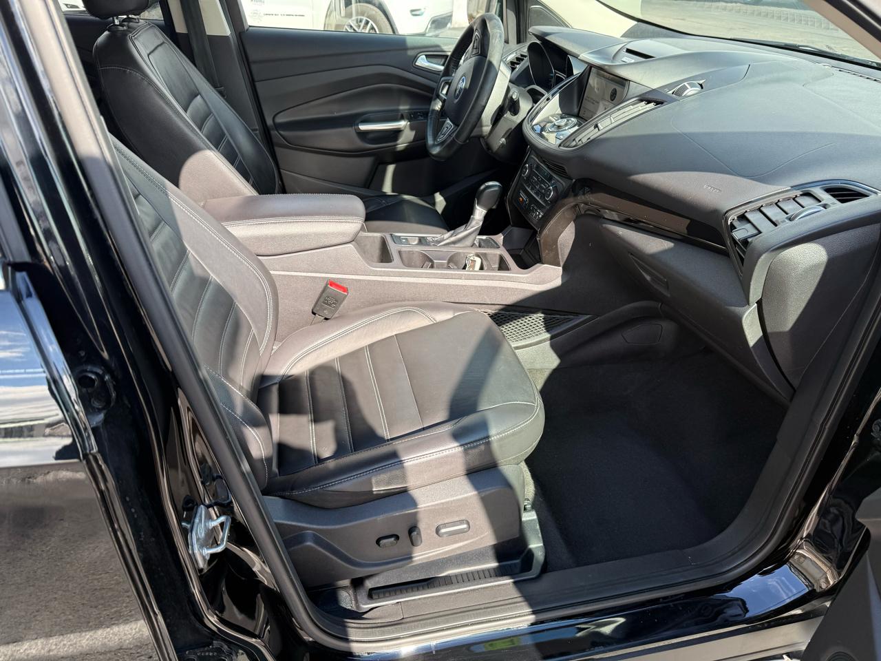 Ford Escape Titanium FWD 2017