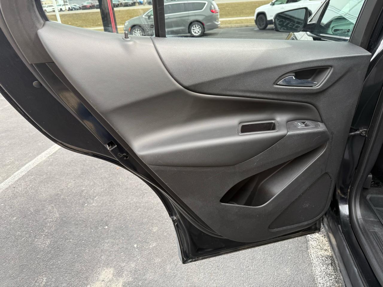 Chevrolet Equinox AWD 4dr LT w/1LT 2018