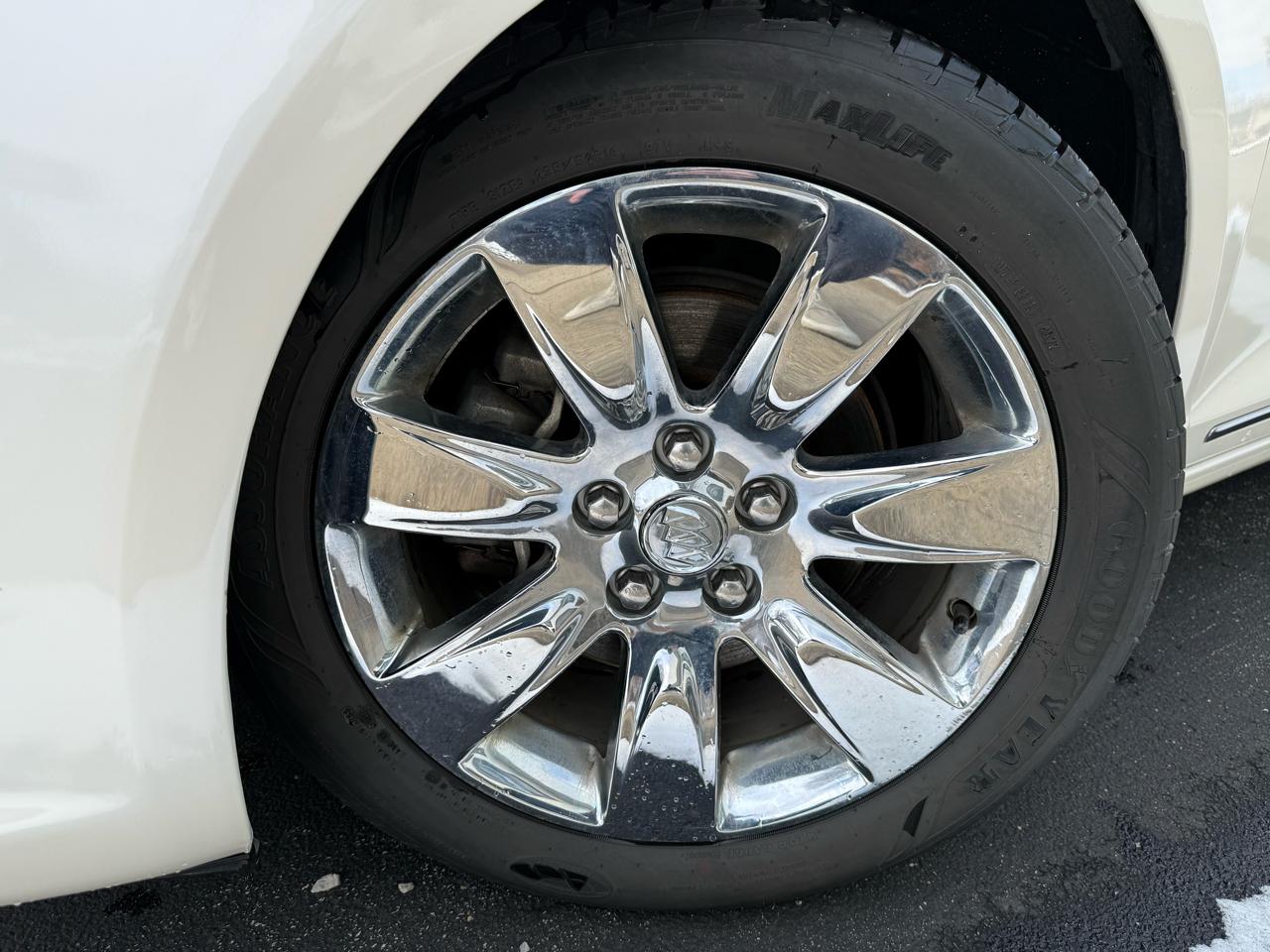 Buick LaCrosse 4dr Sdn Leather FWD 2013