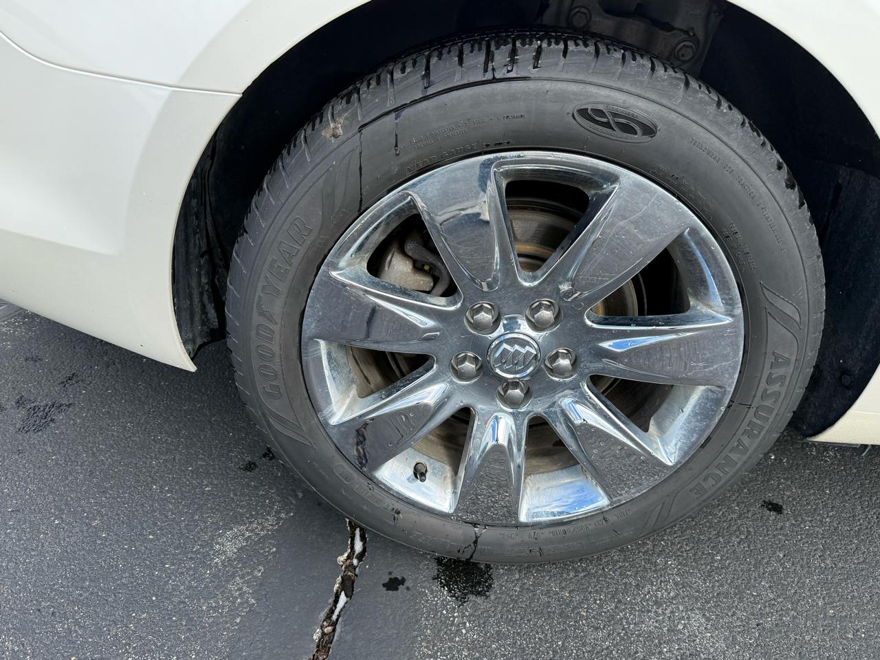 Buick LaCrosse 4dr Sdn Leather FWD 2013