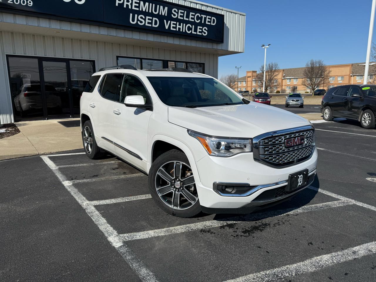 GMC Acadia AWD 4dr Denali 2017