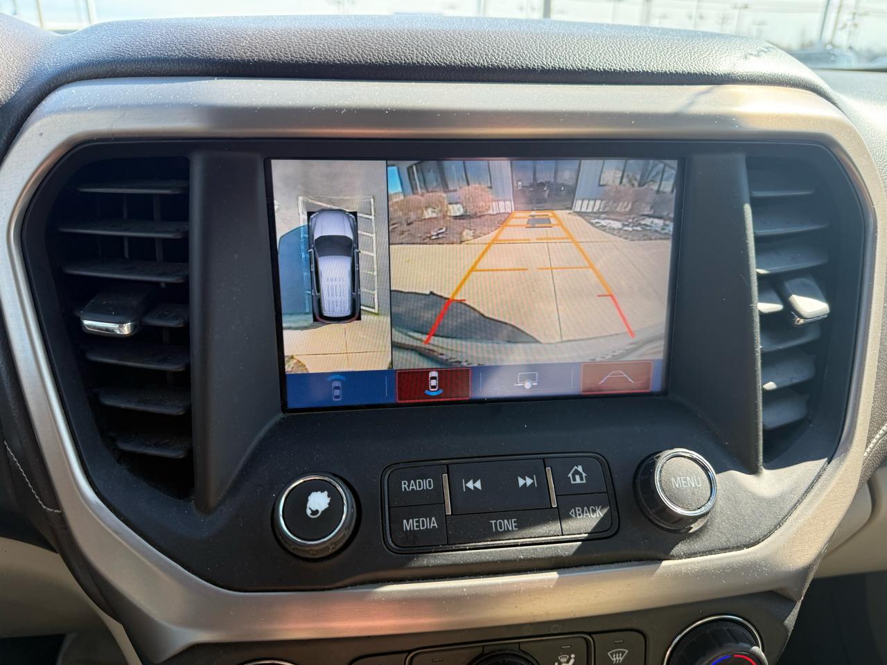 GMC Acadia AWD 4dr Denali 2017