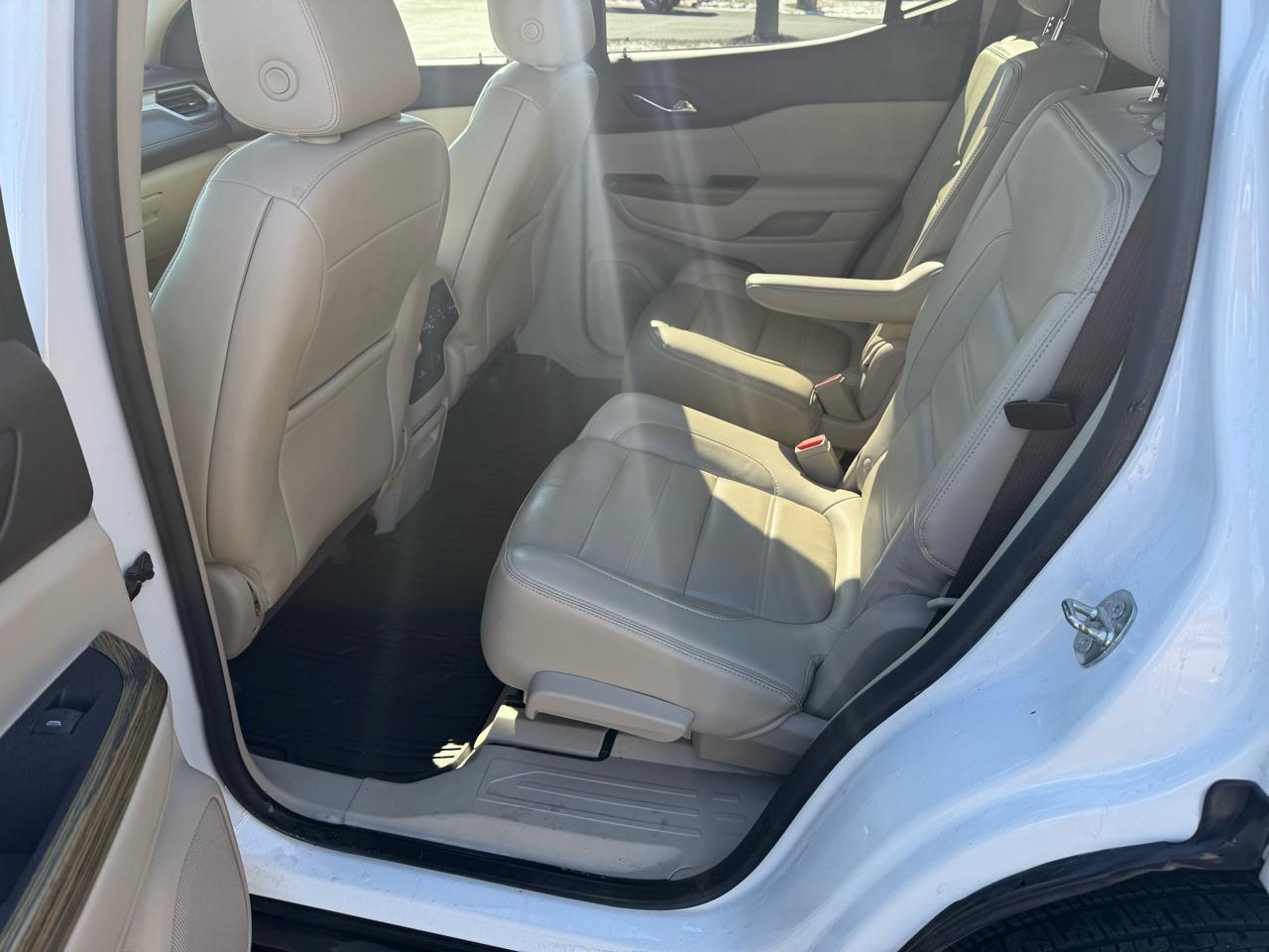 GMC Acadia AWD 4dr Denali 2017