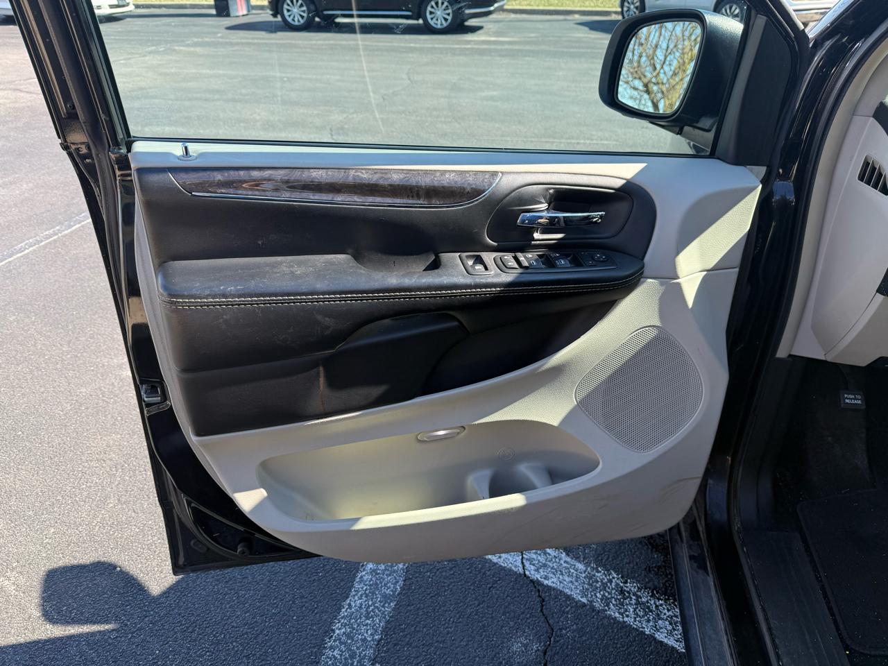 Chrysler Town & Country 4dr Wgn Touring-L 2015