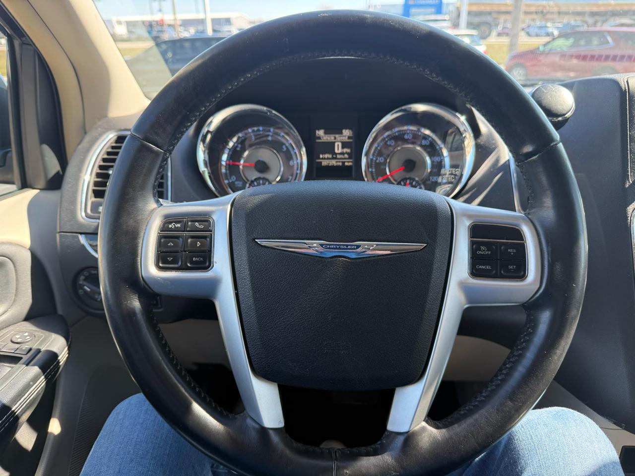 Chrysler Town & Country 4dr Wgn Touring-L 2015