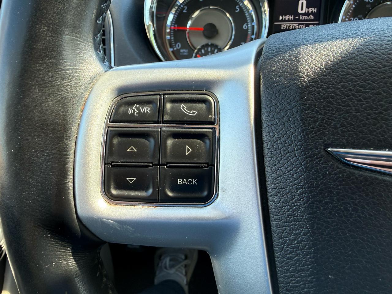 Chrysler Town & Country 4dr Wgn Touring-L 2015