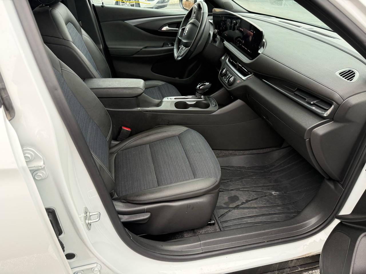 Buick Envista FWD 4dr Preferred 2024