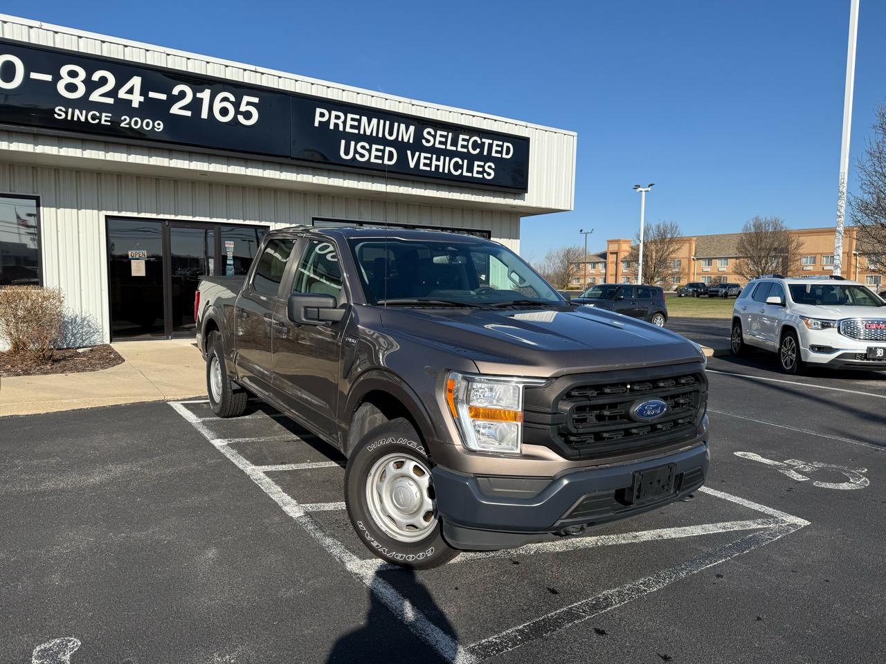 Ford F-150 XL SuperCrew Short Bed 4WD 2021