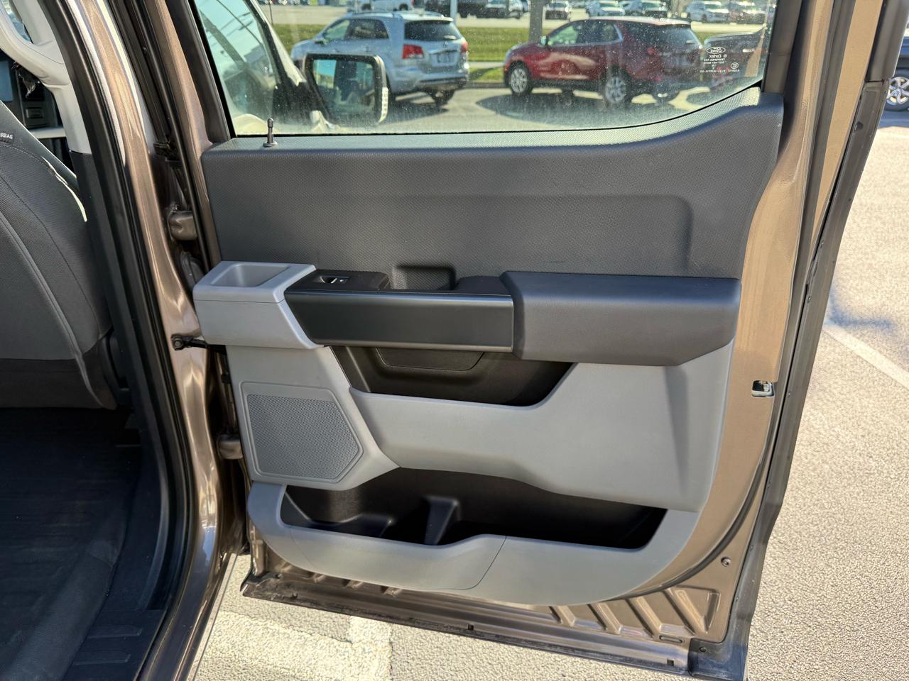 Ford F-150 XL SuperCrew Short Bed 4WD 2021