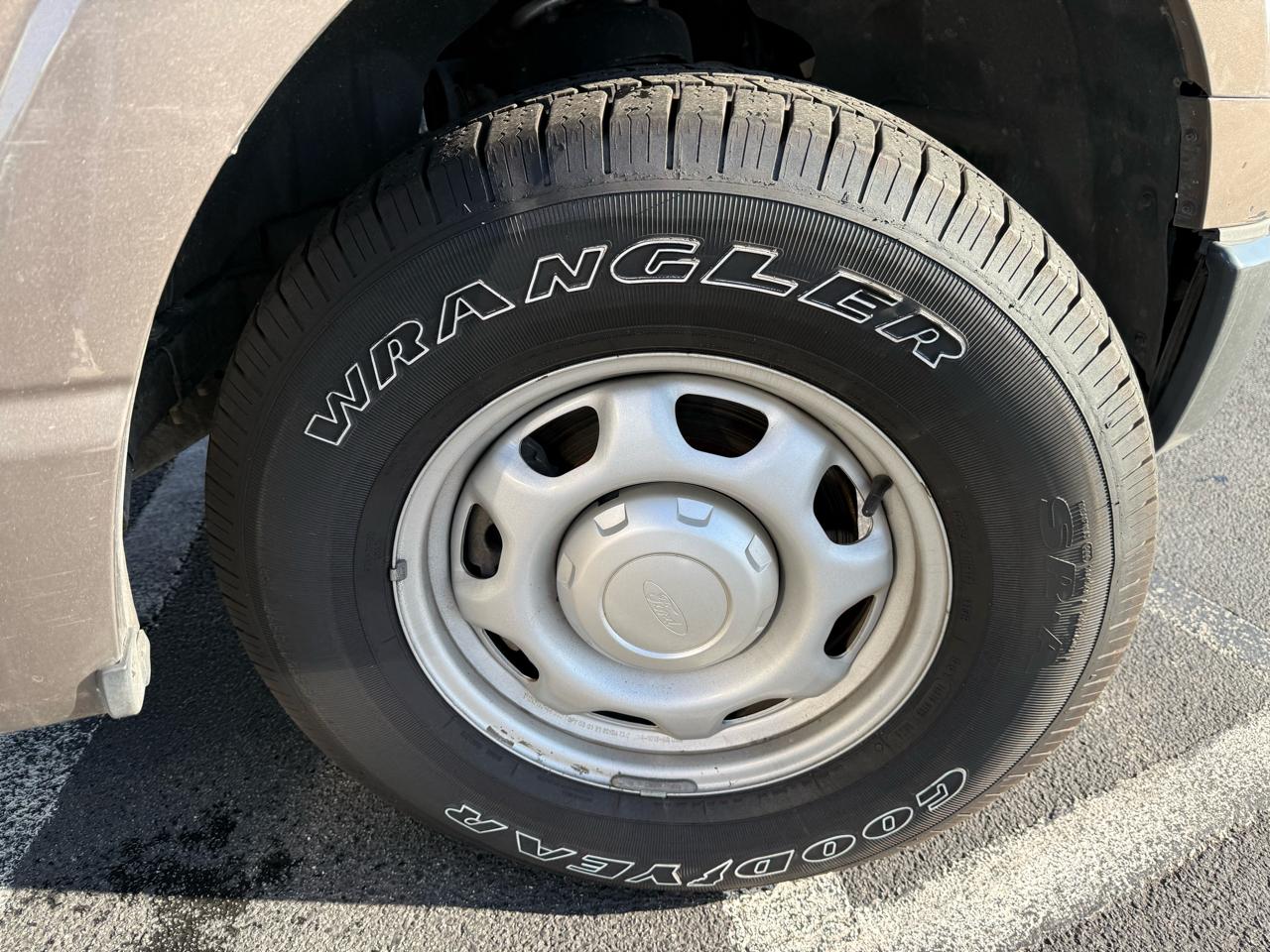 Ford F-150 XL SuperCrew Short Bed 4WD 2021