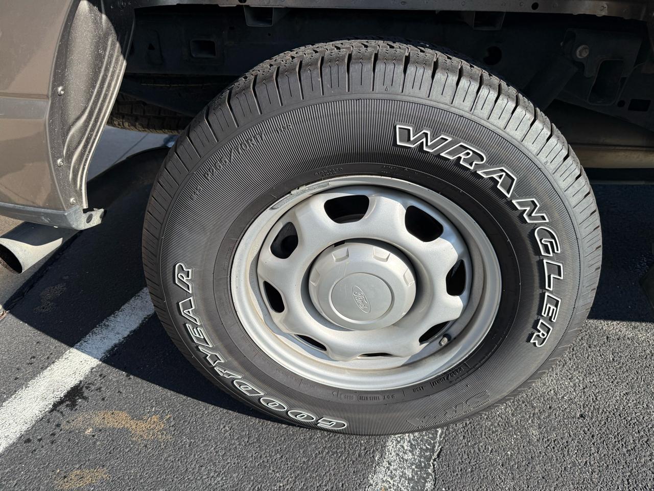 Ford F-150 XL SuperCrew Short Bed 4WD 2021