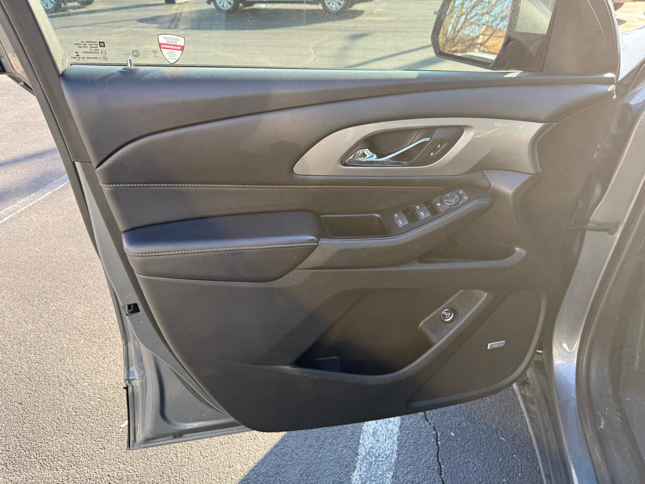 Chevrolet Traverse FWD 4dr LT Leather w/3LT 2018