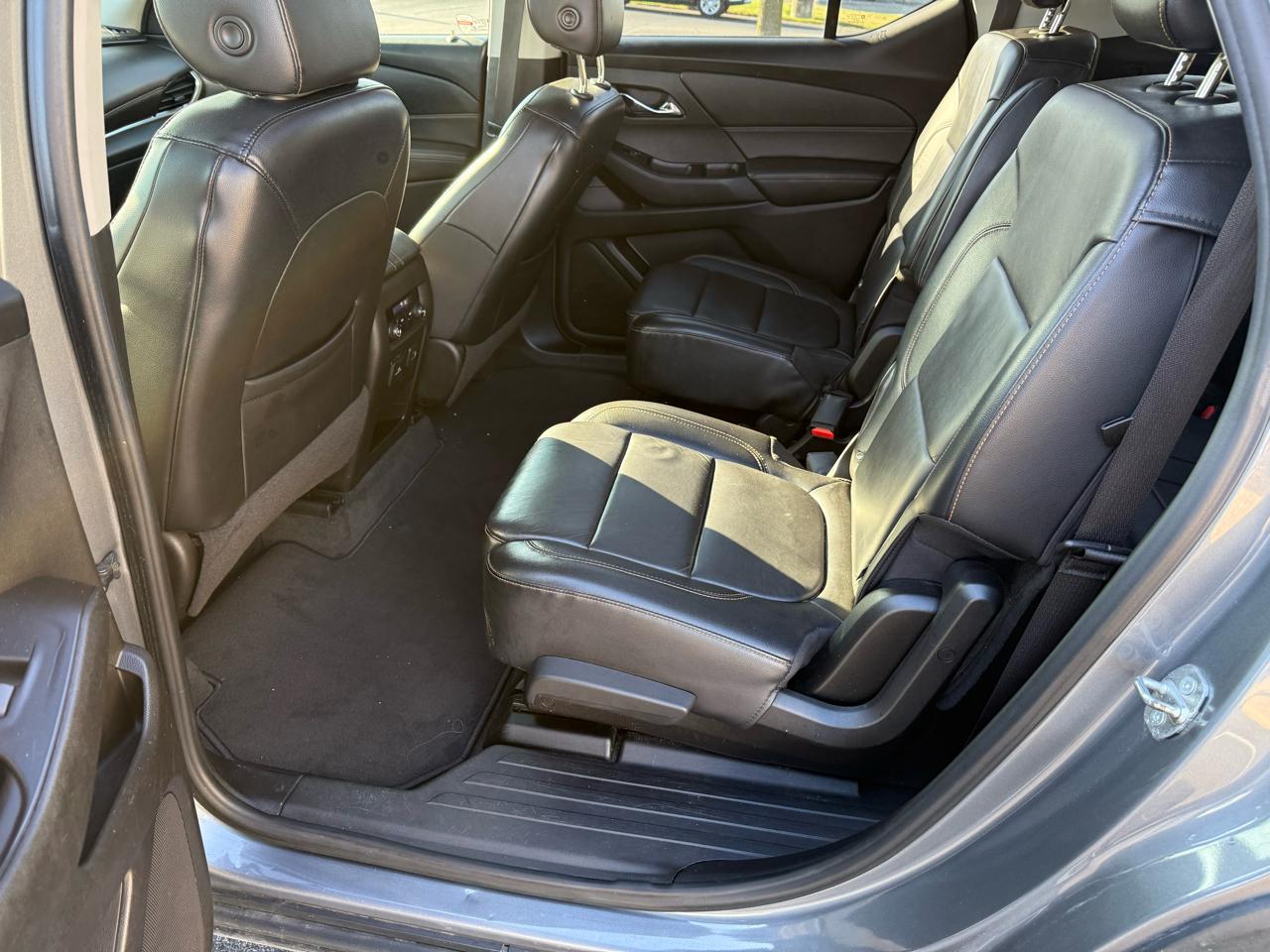 Chevrolet Traverse FWD 4dr LT Leather w/3LT 2018