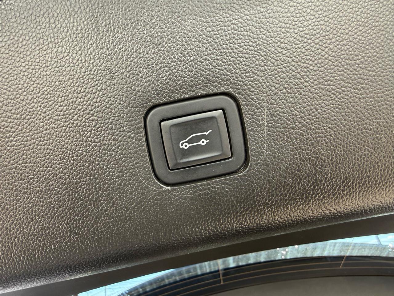 Chevrolet Traverse FWD 4dr LT Leather w/3LT 2018