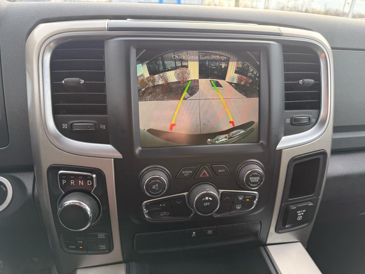 RAM 1500 4WD Crew Cab 140.5" Outdoorsman 2016