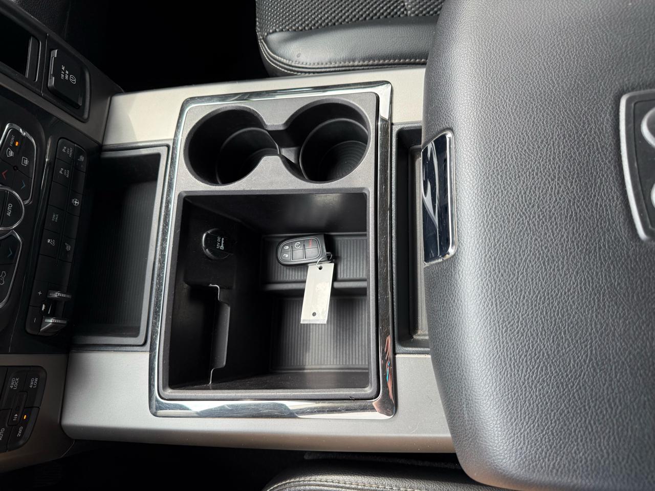 RAM 1500 4WD Crew Cab 140.5" Sport 2014